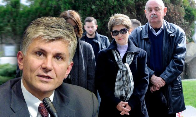 „DUŠKA MU JE BILA PRVA LJUBAV“ Ispovest Đinđićeve sestre Gordane o detinjstvu i životu ubijenog premijera: Odmah se videlo da je drugačiji od svih