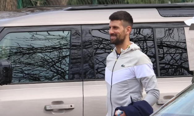 NOVAK ĐOKOVIĆ STIGAO U SRBIJU! Prve slike tenisera iz Beograda, vozi auto koji košta 100.000 evra