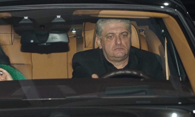 Toni Bijelić došao da traži oproštaj: Usred noći upao u dvorac kod Dragane, snimak sve govori VIDEO