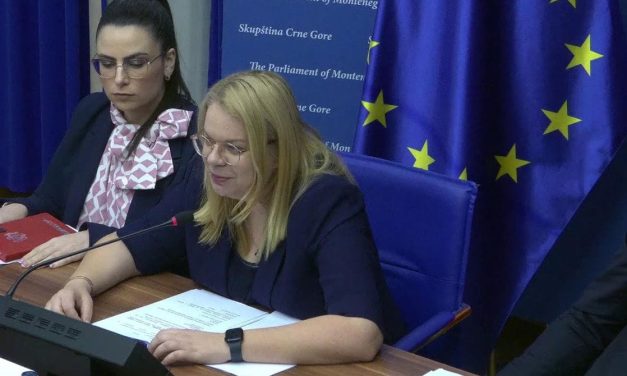 Adrović: Ne treba podržati izmjenu Poslovnika Skupštine
