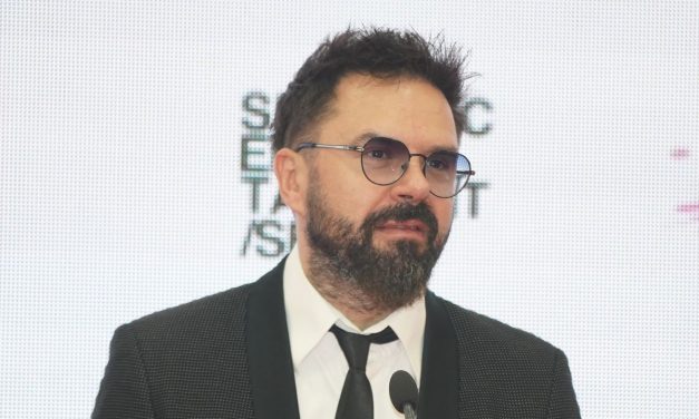 Petar Grašo supruzi slomio srce, ali ona je konačno srećna s njim: Posle brodolama ljubi ovog dasu FOTO