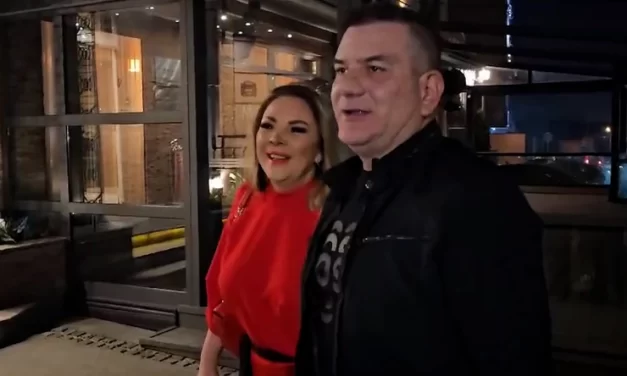 Izrastao je u pravog dasu: Evo kako izgleda sin Biljane Sečivanović koji danas slavi punoletstvo!