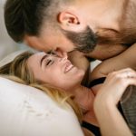 Nezaboravan seks: Žena doživljava neverovatne orgazme uz ovu jednostavnu pozu, isprobajte je i vi!