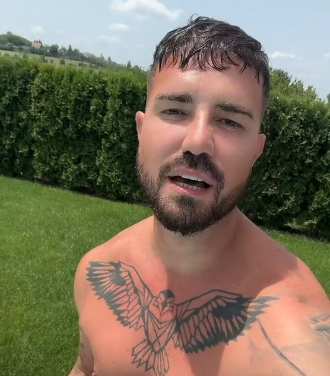 „Da li želiš da ti skinem minić?“ Stojan ZGRANUO ponašanjem otkako je slobodan muškarac, svi osudili odmah: „TI SI IZLAPEO!“